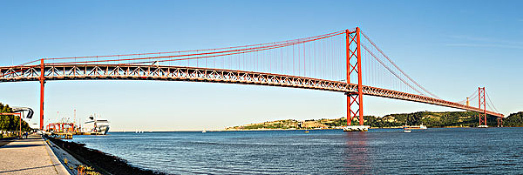 萨拉查大桥,连接,里斯本,葡萄牙