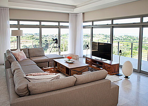 沙发,茶几,纯平显示器,电视,连续,玻璃墙