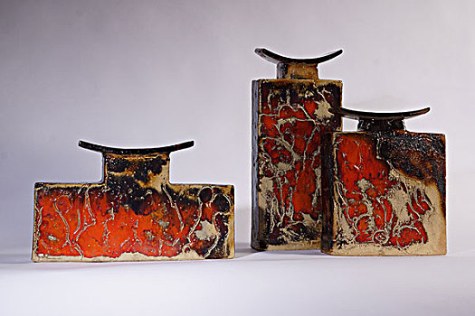 紅釉陶瓷富貴花瓶
