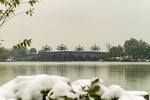 杭州湘湖四亭桥雪景