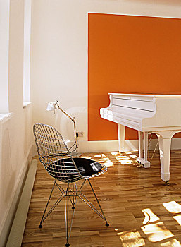 现代,橙子,简约,音乐,房间,大钢琴,金属,格子,椅子,木地板,灯