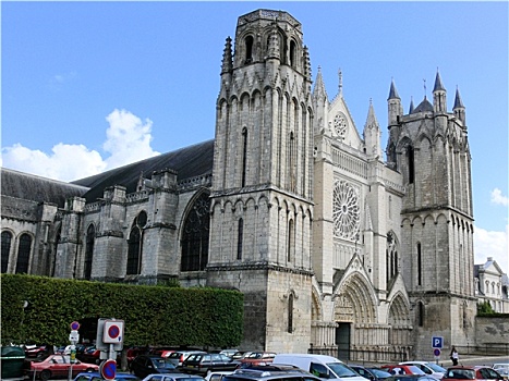 大教堂,波瓦第尔,法国