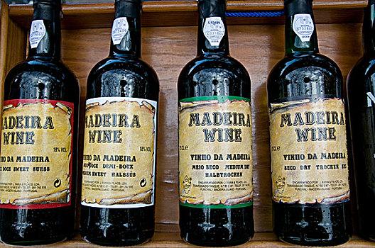 马德拉岛,特色,马德拉酒,瓶子