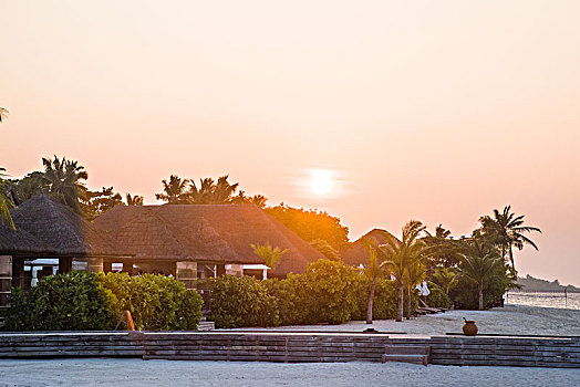 马尔代夫库达富士岛,海岛沙滩,夕阳风景照,kudafushi,resort,spa,maldives