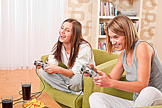 学生,两个,高兴,女青年,玩,电视,游戏,有趣