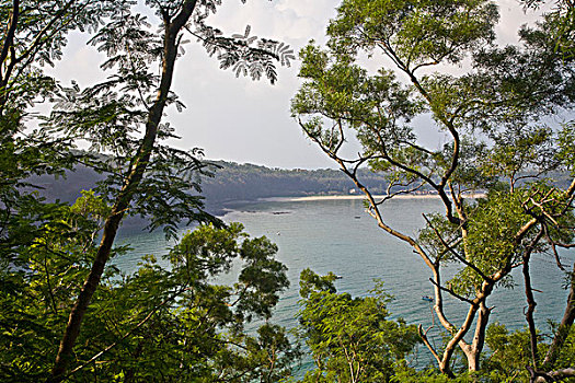 涠洲岛,北海,南海,海水,平静,热带风光,清澈,碧海,蓝天,白云,沙滩,奇观,景点,壮观,海岛