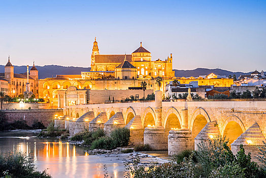 罗马桥,大教堂,清真寺,科多巴,安达卢西亚,西班牙,欧洲