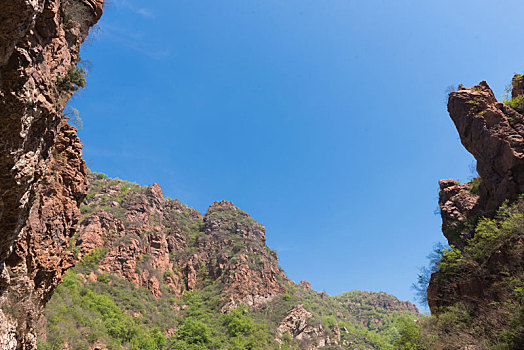 河南伏羲山三泉湖风光