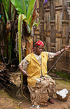 埃塞俄比亚,格穆戈法,奥莫,部落,乡村,女人,旋转,传统方式,轮子