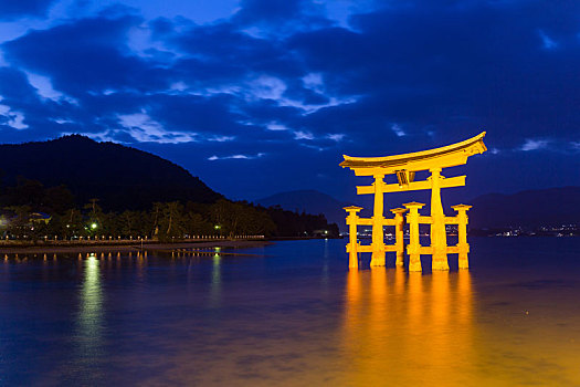 严岛神社,日本,夜晚