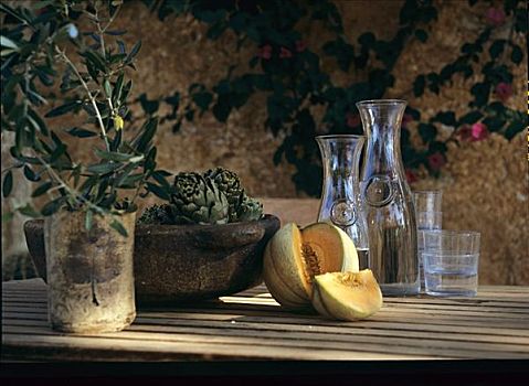 橄榄枝,洋蓟,玻璃瓶
