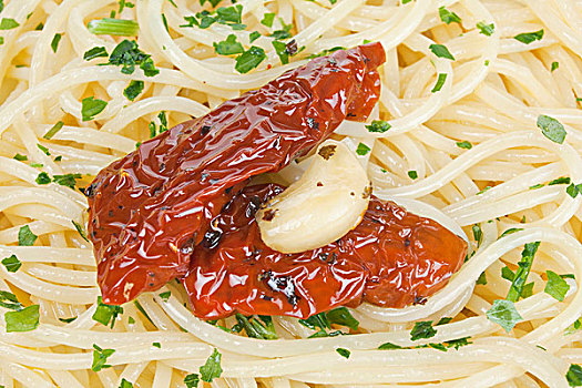 意大利面,腌制,西红柿,蒜