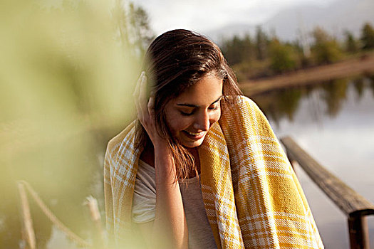 微笑,女人,毯子,湖岸
