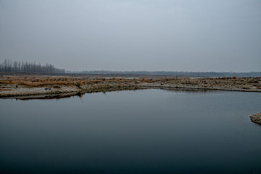 汉水岸边