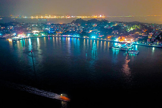 航拍福建厦门鼓浪屿风景名胜区夜景