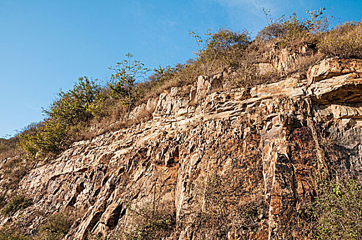 陡峭的山体