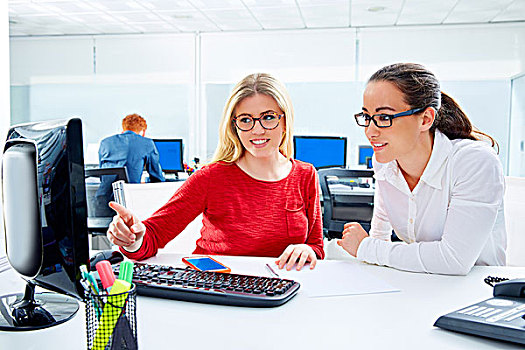 职业女性,团队,工作,书桌,电脑
