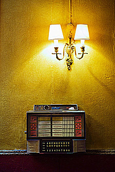 老,自动点唱机,黄色,墙