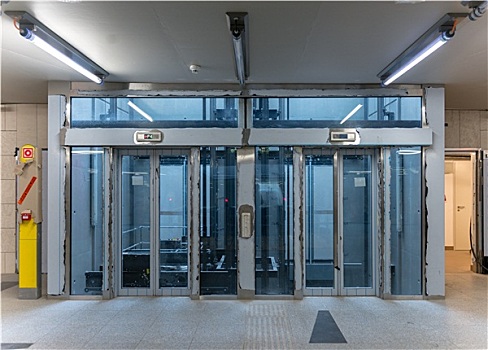 现代建筑,电梯