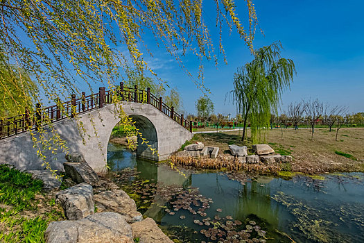 江苏省盐城市生态园石拱桥建筑