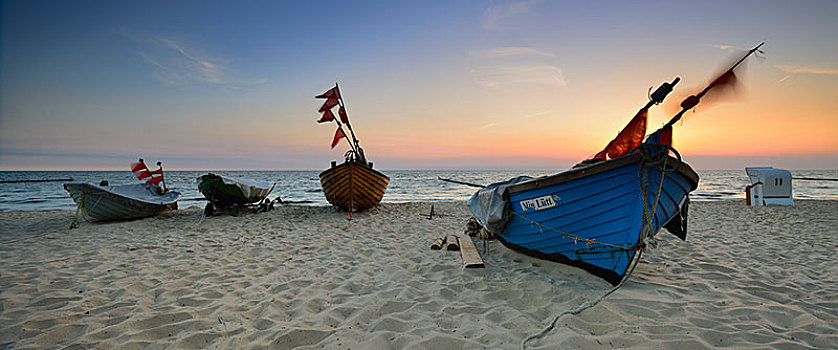 渔船,海滩,日出,乌瑟多姆岛,梅克伦堡前波莫瑞州,德国,欧洲