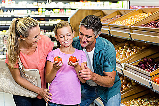 年轻家庭,购物,超市