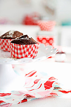巧克力松饼,红色,白色,纸盒,白色背景,桌面