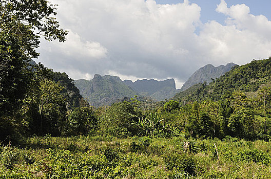 石灰岩,山峦,万荣,老挝