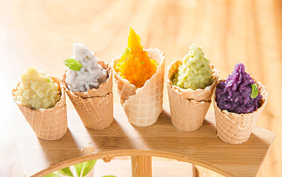彩色蔬果泥冰淇淋
