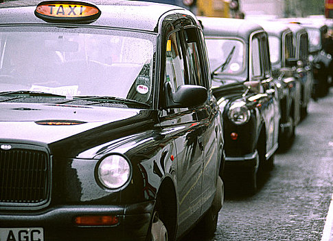 英格兰,伦敦,骑士桥街区,黑色,出租车,排队,路边