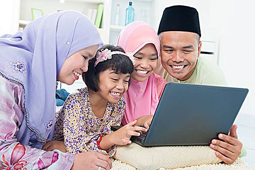 穆斯林,家庭,互动