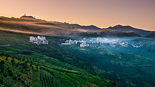 梦幻坡山