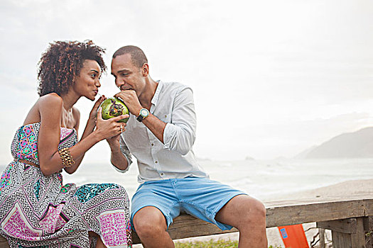 情侣,分享,椰汁,海滩,里约热内卢,巴西