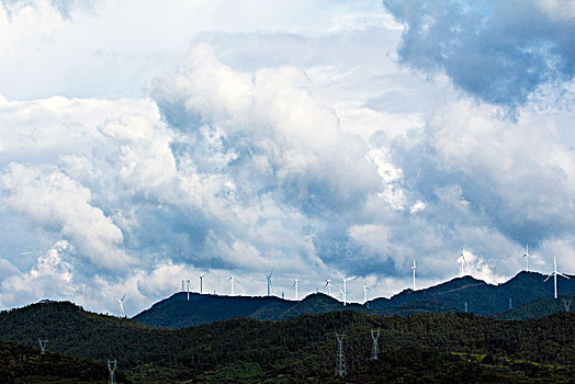 远山空云静风车