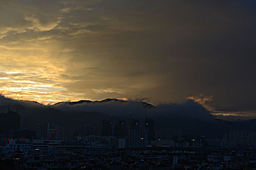 雨后天空