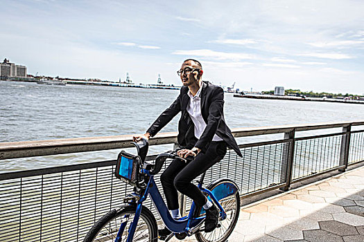 商务人士,骑自行车,水岸,纽约,美国