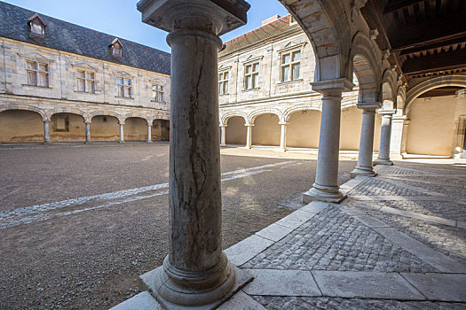 欧洲古典建筑,法式建筑庭院回廊
