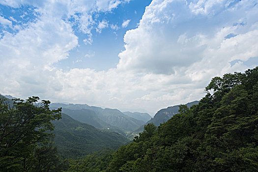 神农架群山