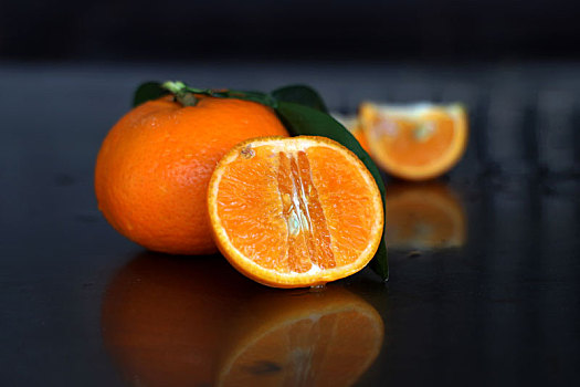 味美多汁的柑橘类水果