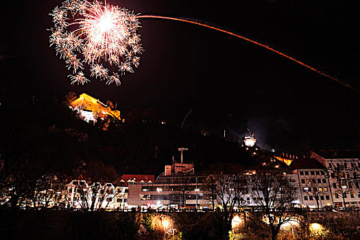 新年前夜的烟火,在午夜,在,城堡山,格拉茨,施蒂利亚州,奥地利