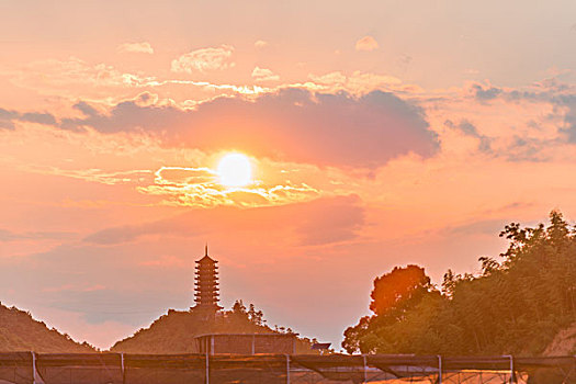 东江庭院