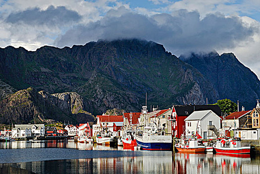 房子,峡湾,罗弗敦群岛,挪威,斯堪的纳维亚,欧洲