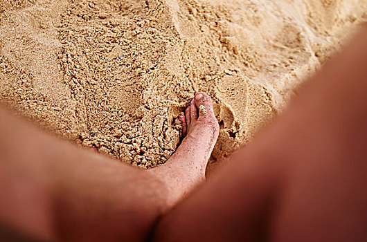 赤足,沙子