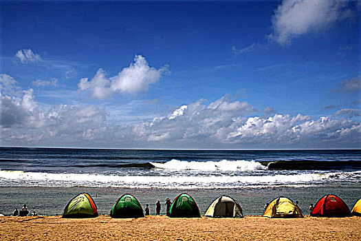 大连星海湾大海沙滩帐篷休憩旅游户外