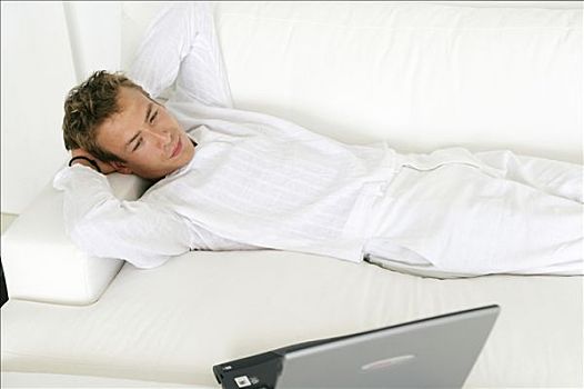 男人,思想,衣服,白人,躺着,沙发,便携电脑