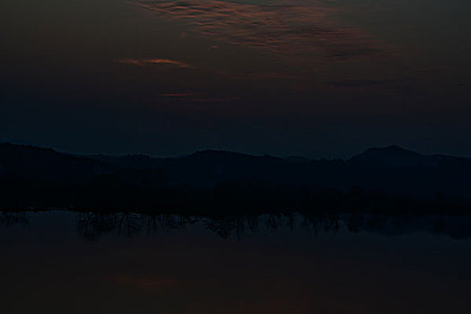 山,丹霞,晚霞,蓝天,黄昏,山脉,驴友,河流,地质公园,丹霞地貌,灌木,树,草,倒影,素材,平面设计