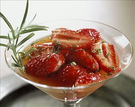 草莓,迷迭香