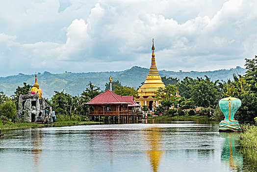 缅甸村寨