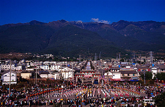 云南大理三月街开幕