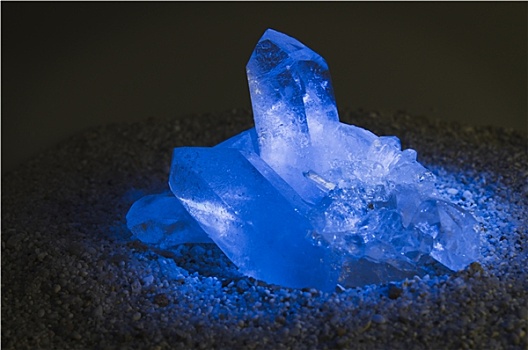 蓝色,水晶